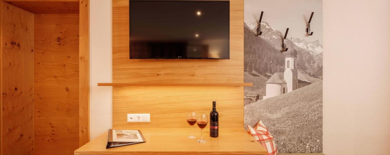Landgasthof Adler Hinterhornbach Екстер'єр фото